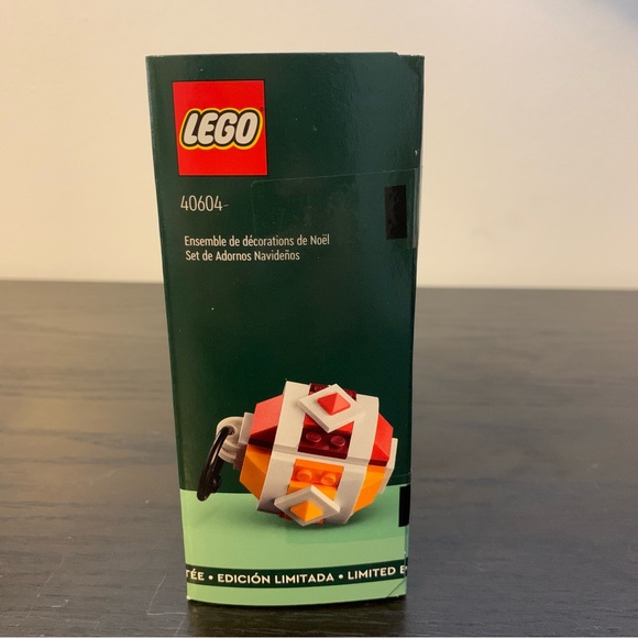 LEGO Limited Edition 2023 Christmas Decor Set 40604 (182 Pieces), NIB - Picture 9 of 16